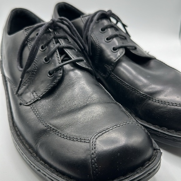 Born men's black dress or casual shoes, size 11 - Picture 5 of 8